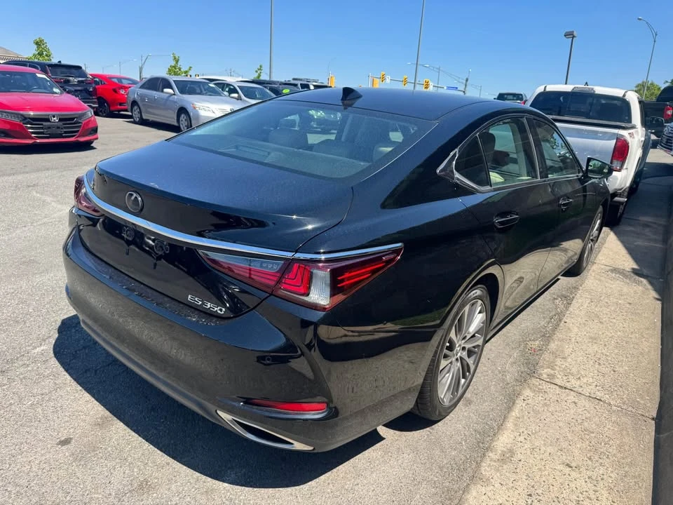2019 Lexus ES 7th Gen - Image 4 of 12