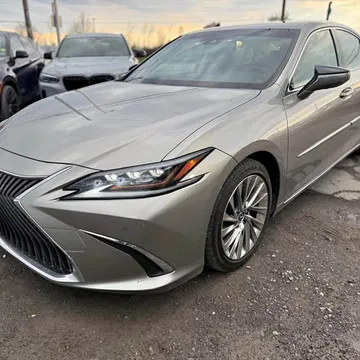 2019 Lexus ES 300h Ultra Luxury