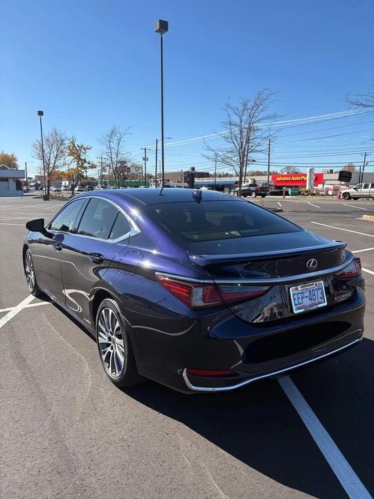 2019 Lexus ES 7th Gen - Image 3 of 5