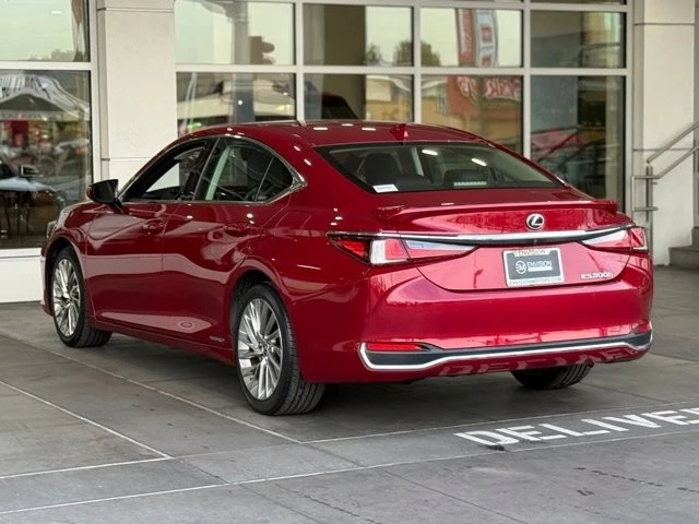 2019 Lexus ES 7th Gen - Image 9 of 21