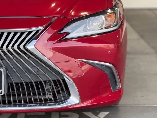 2019 Lexus ES 7th Gen - Image 5 of 21