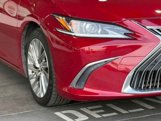 2019 Lexus ES 7th Gen - Image 8 of 21