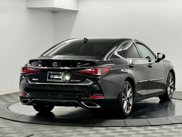 2019 Lexus ES 7th Gen - Image 8 of 21