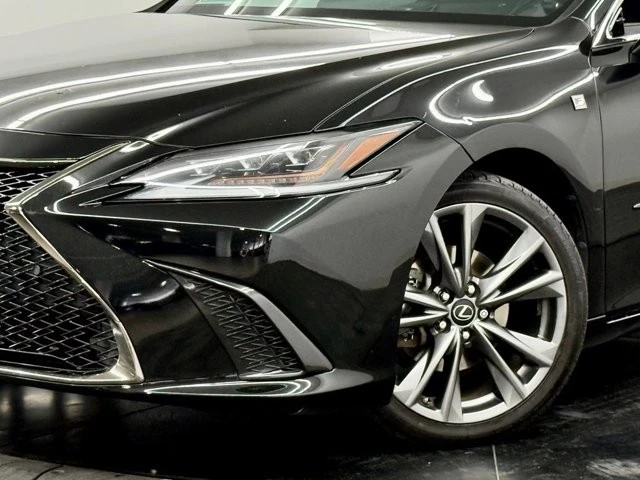 2019 Lexus ES 7th Gen - Image 4 of 21