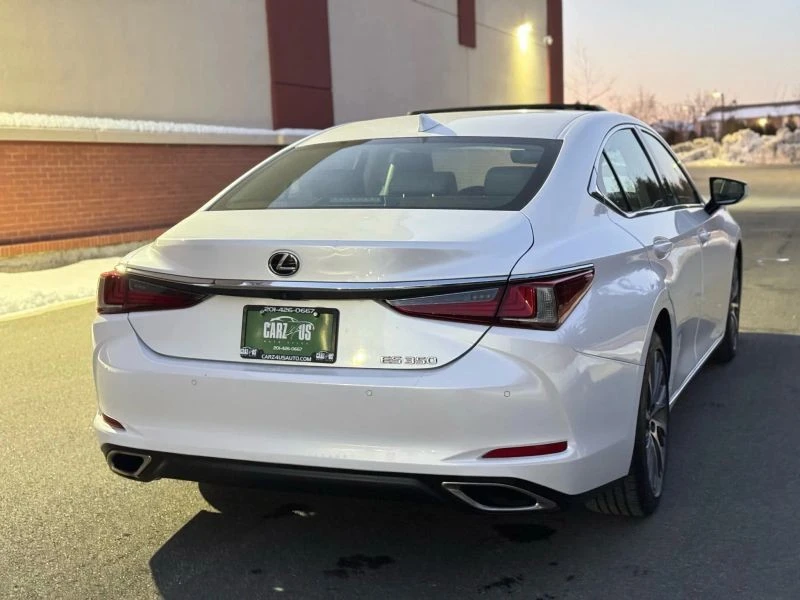 2019 Lexus ES 7th Gen - Image 7 of 12