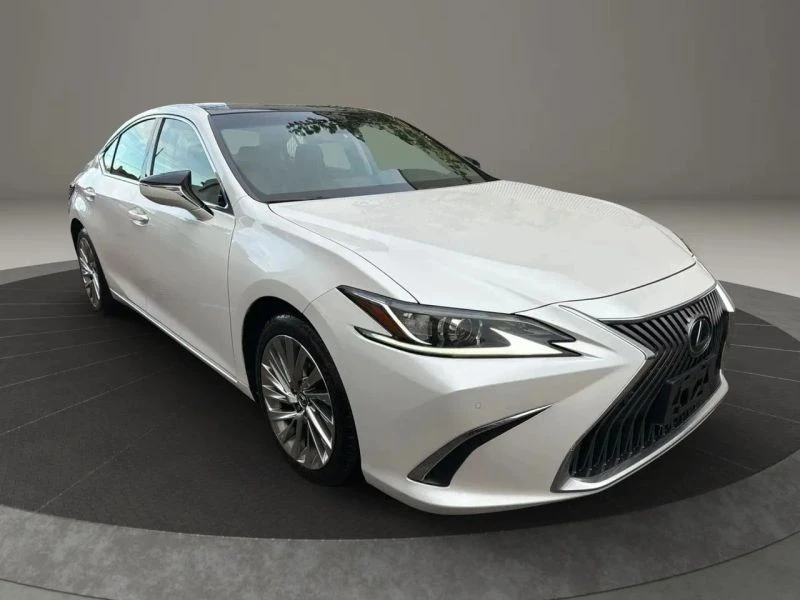 2019 Lexus ES 7th Gen - Image 3 of 12