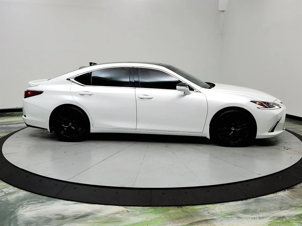 2019 Lexus ES 7th Gen - Image 4 of 21