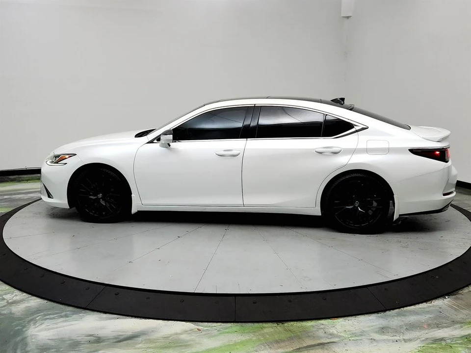 2019 Lexus ES 7th Gen - Image 8 of 12