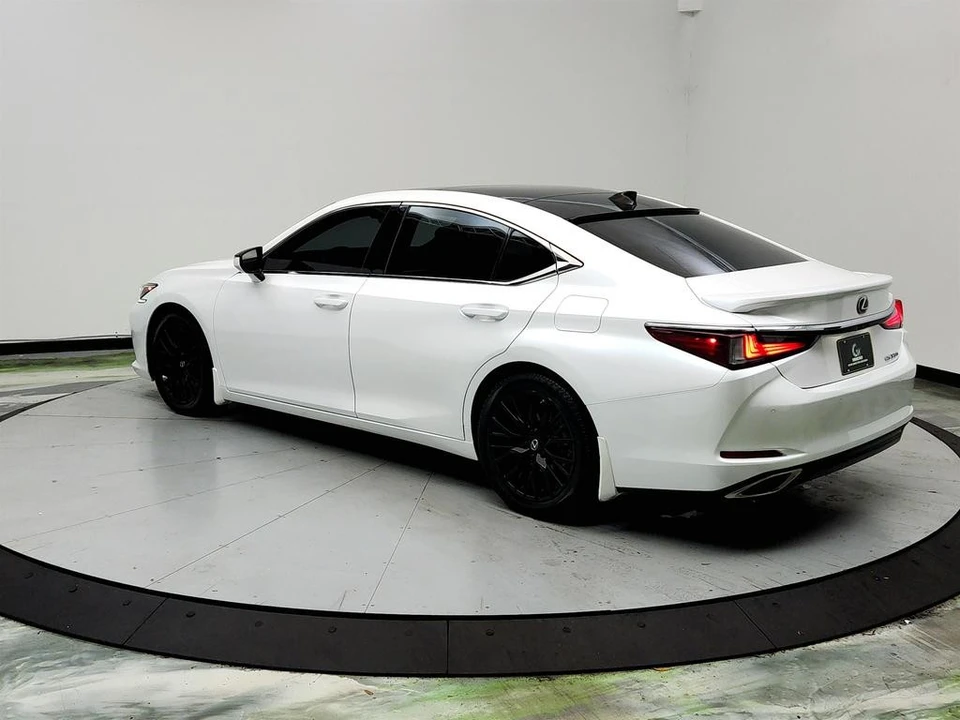 2019 Lexus ES 7th Gen - Image 7 of 21