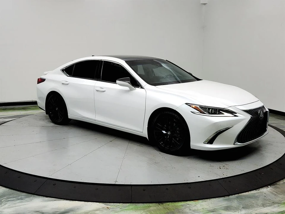 2019 Lexus ES 7th Gen - Image 3 of 21