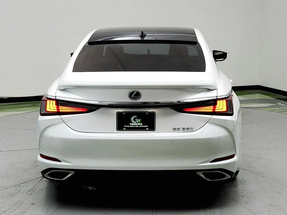 2019 Lexus ES 7th Gen - Image 6 of 21