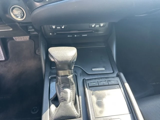 2019 Lexus ES 7th Gen - Image 12 of 14
