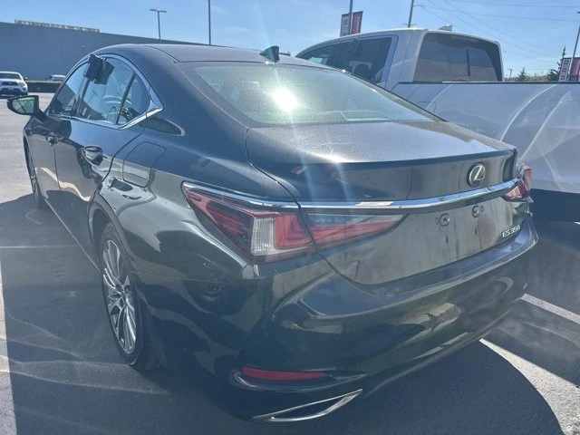 2019 Lexus ES 7th Gen - Image 3 of 14