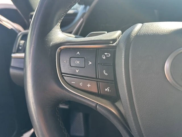 2019 Lexus ES 7th Gen - Image 8 of 14