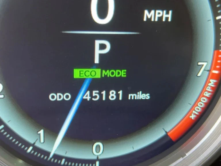 2019 Lexus GS 4th Gen - Image 10 of 11