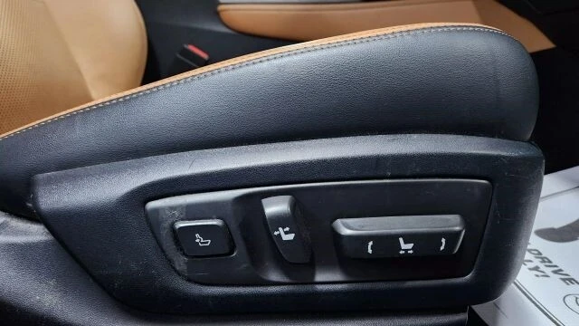 2019 Lexus GS 4th Gen - Image 16 of 21