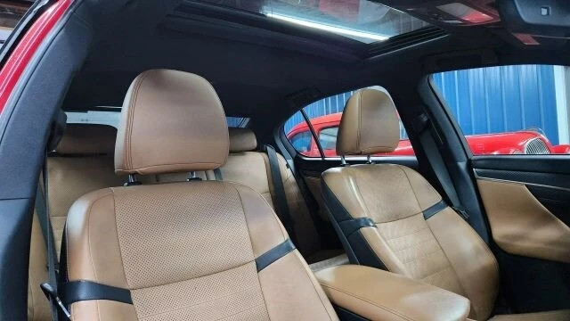 2019 Lexus GS 4th Gen - Image 15 of 21
