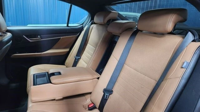 2019 Lexus GS 4th Gen - Image 19 of 21