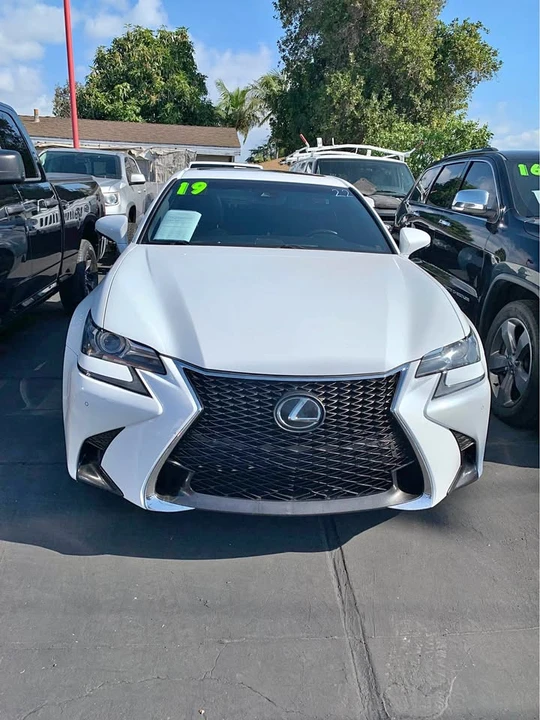 2019 Lexus GS 4th Gen - Image 2 of 4