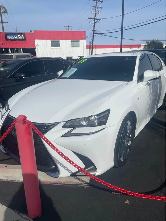 2019 Lexus GS 4th Gen - Image 2 of 4