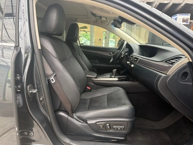 2019 Lexus GS 4th Gen - Image 30 of 31