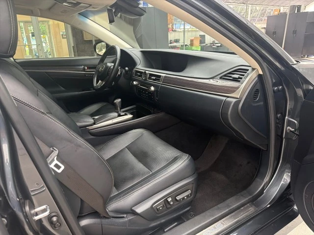 2019 Lexus GS 4th Gen - Image 31 of 31