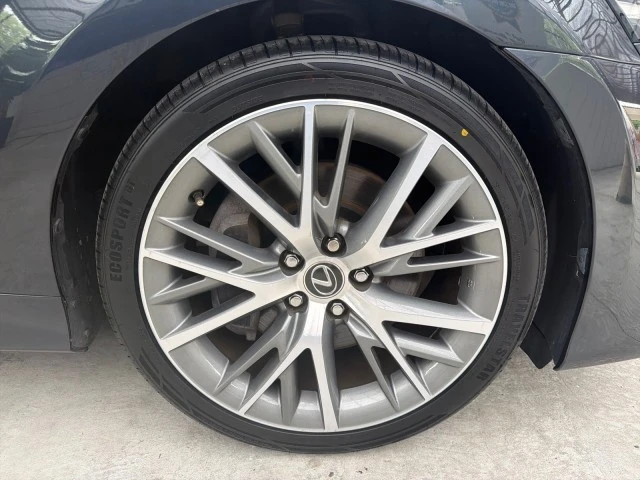 2019 Lexus GS 4th Gen - Image 16 of 31