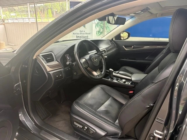 2019 Lexus GS 4th Gen - Image 18 of 31