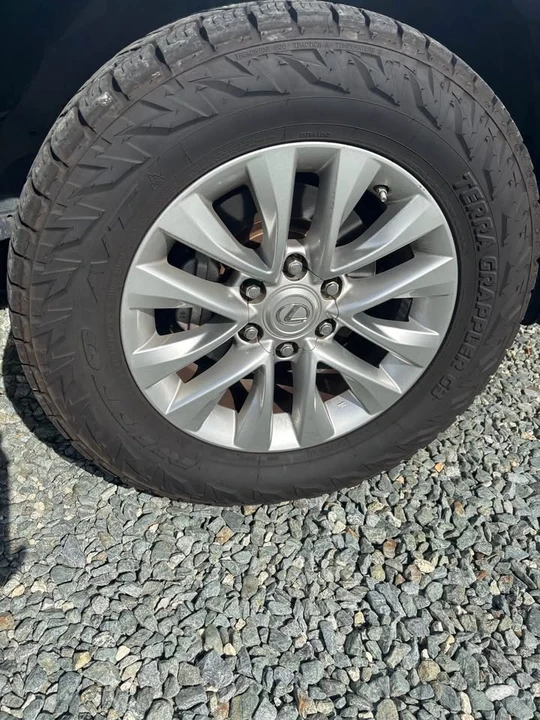2019 Lexus GX 3rd Gen - Image 7 of 8