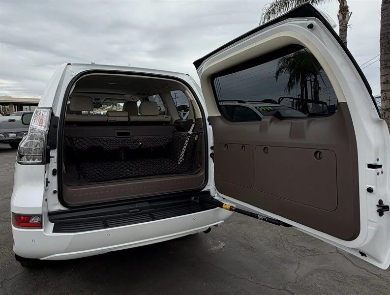 2019 Lexus GX 2nd Gen - Image 15 of 20