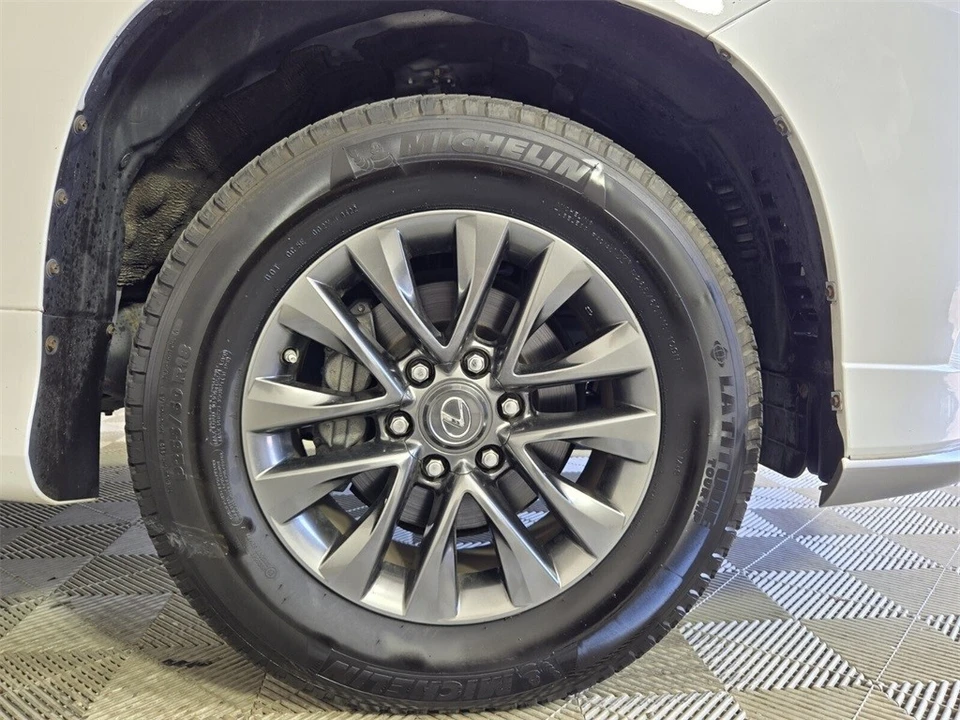 2019 Lexus GX 3rd Gen - Image 18 of 21
