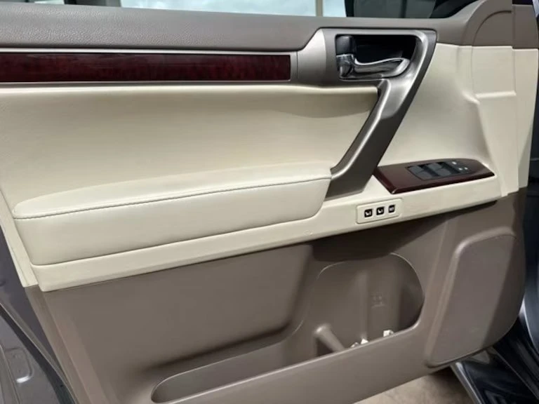 2019 Lexus GX 2nd Gen - Image 4 of 7