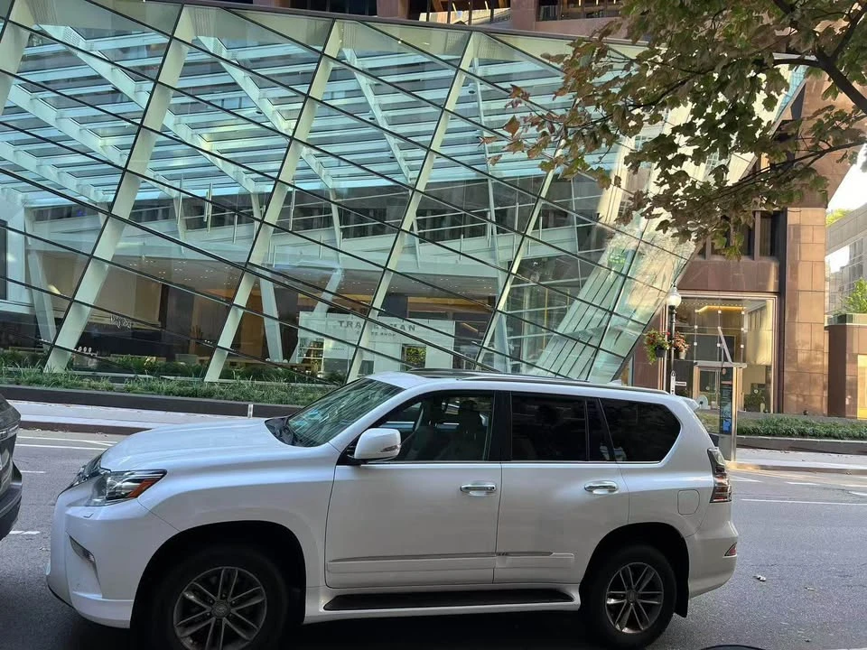 2019 Lexus GX 2nd Gen - Image 2 of 5