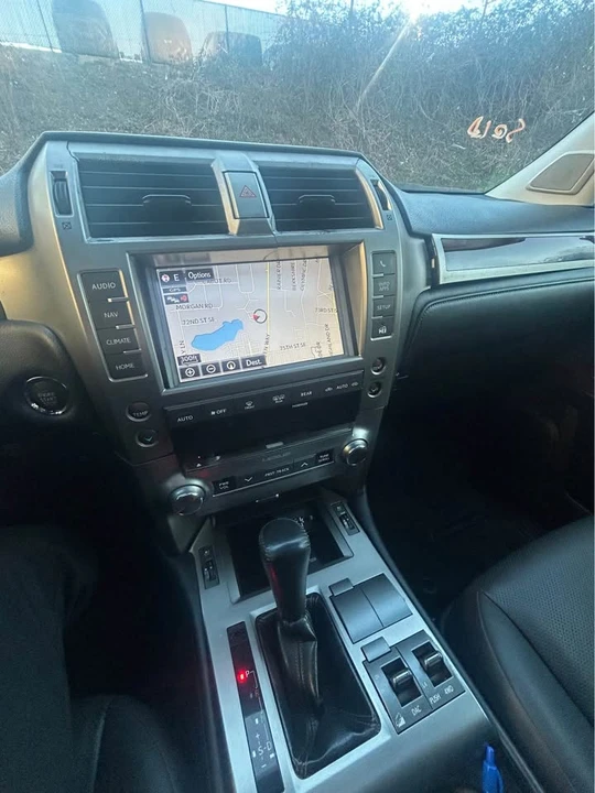 2019 Lexus GX 3rd Gen - Image 8 of 9