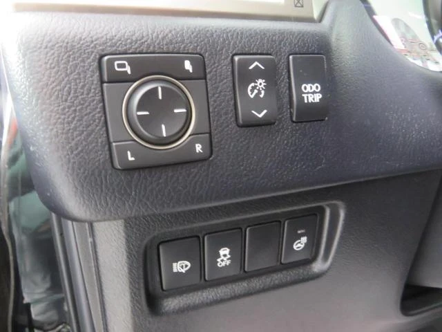 2019 Lexus GX 2nd Gen - Image 16 of 21