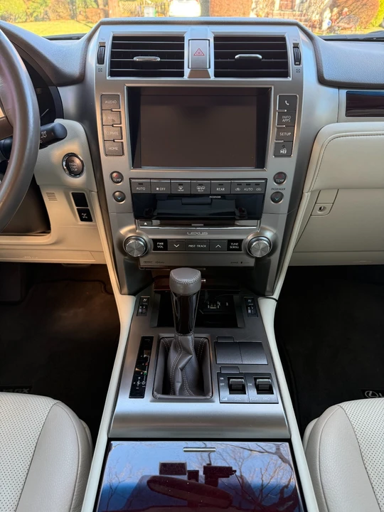 2019 Lexus GX 2nd Gen - Image 15 of 21