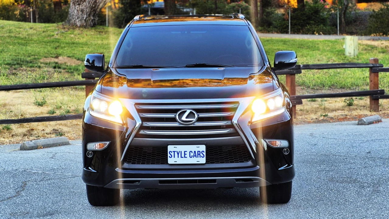 2019 Lexus GX 2nd Gen - Image 15 of 31