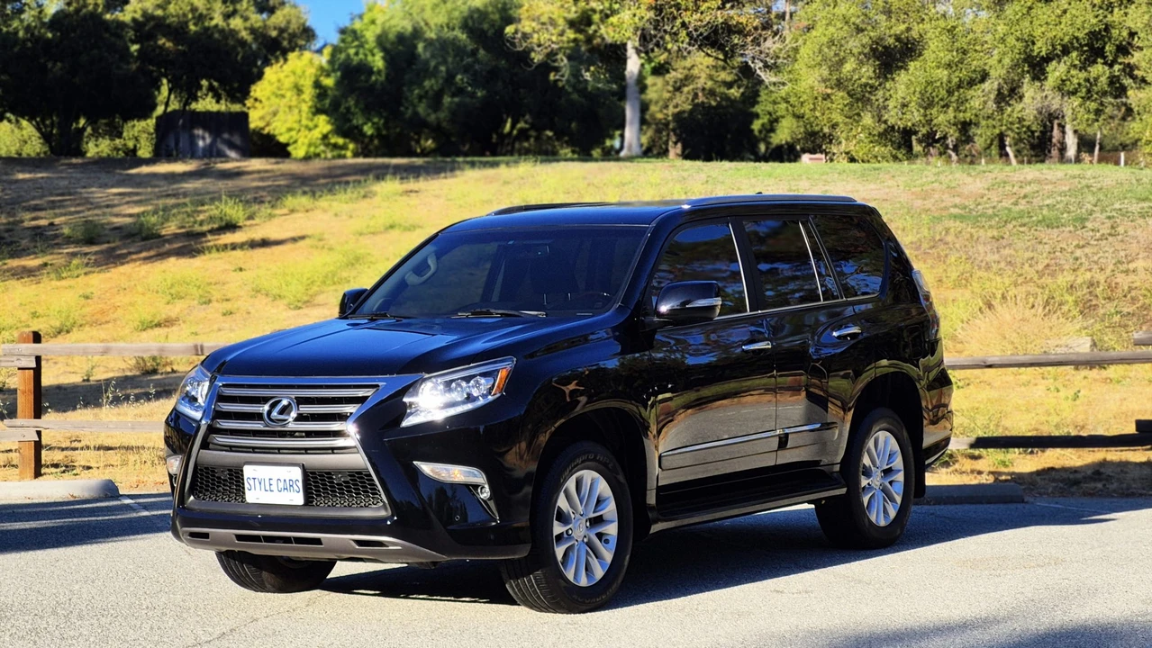 2019 Lexus GX 2nd Gen - Image 2 of 31