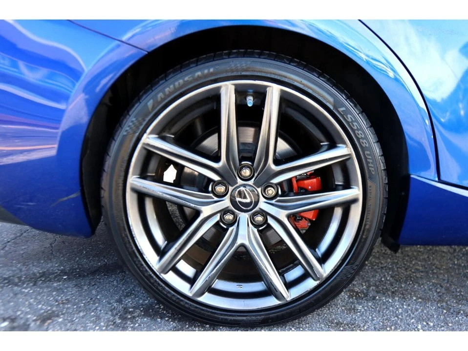 2019 Lexus IS 3rd Gen - Image 16 of 20