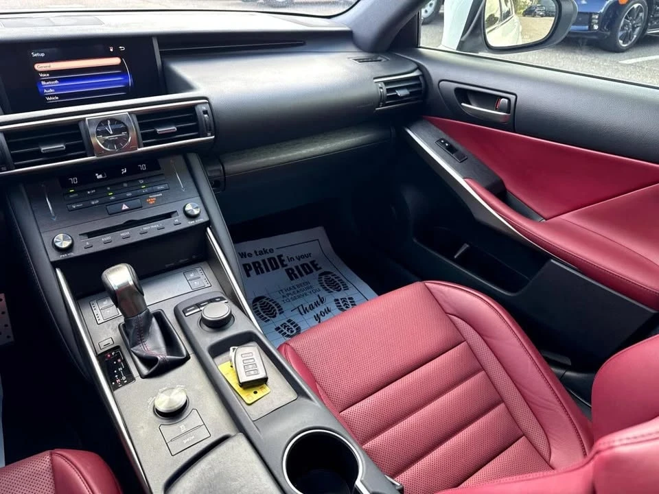 2019 Lexus IS 3rd Gen - Image 16 of 20