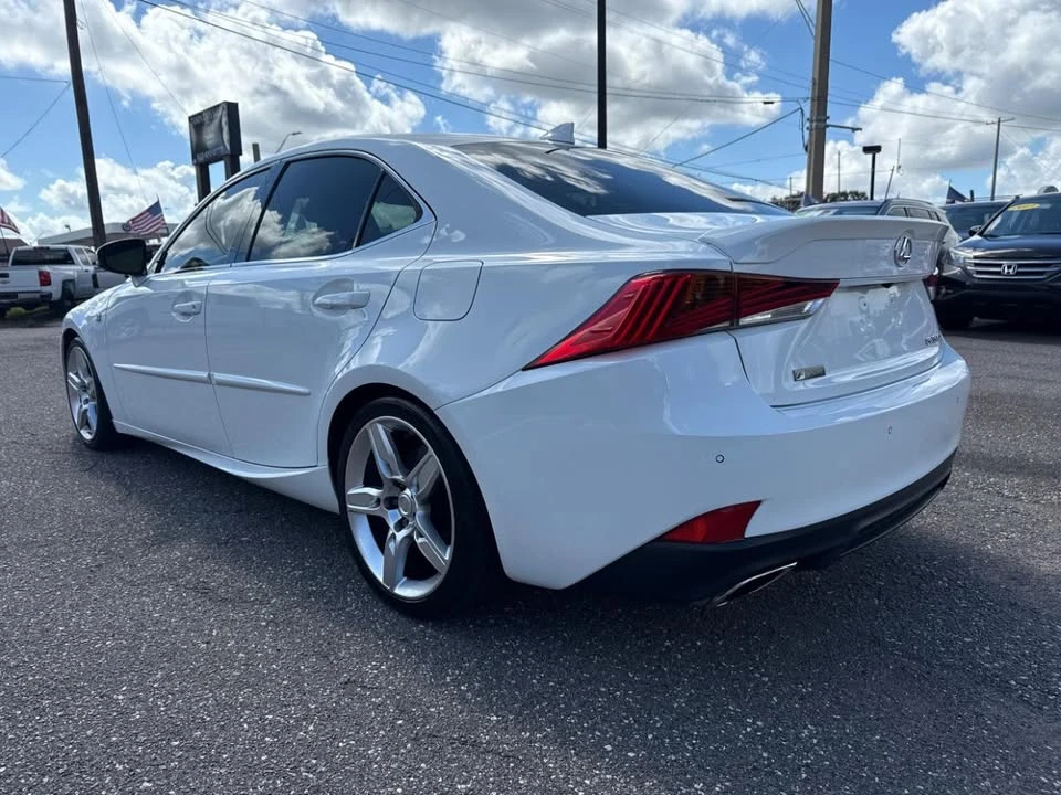2019 Lexus IS 3rd Gen - Image 9 of 20