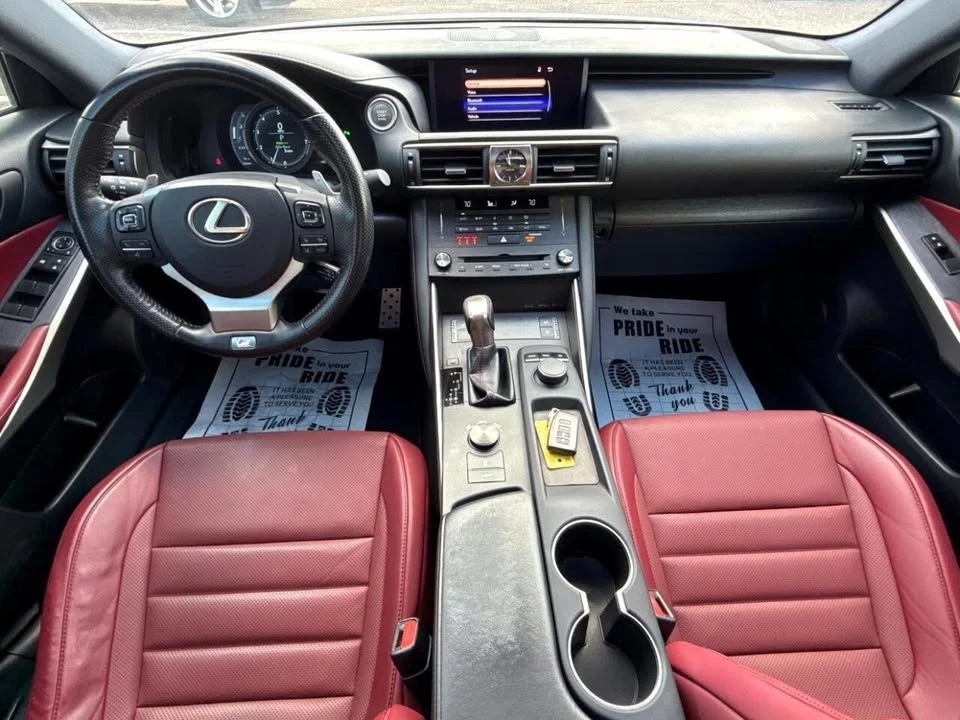 2019 Lexus IS 3rd Gen - Image 13 of 20