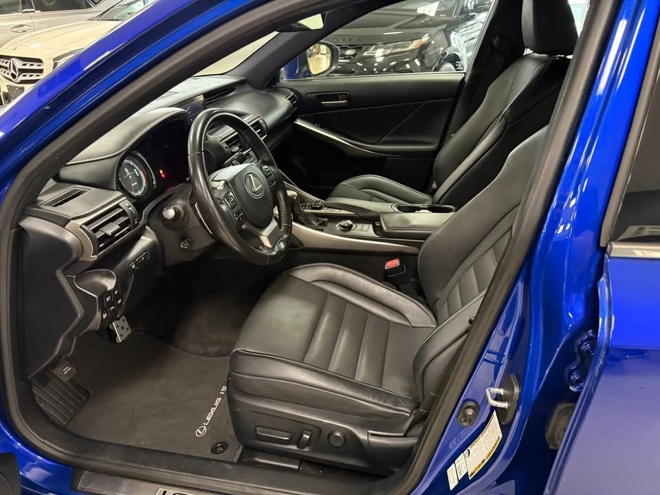 2019 Lexus IS 3rd Gen - Image 18 of 20