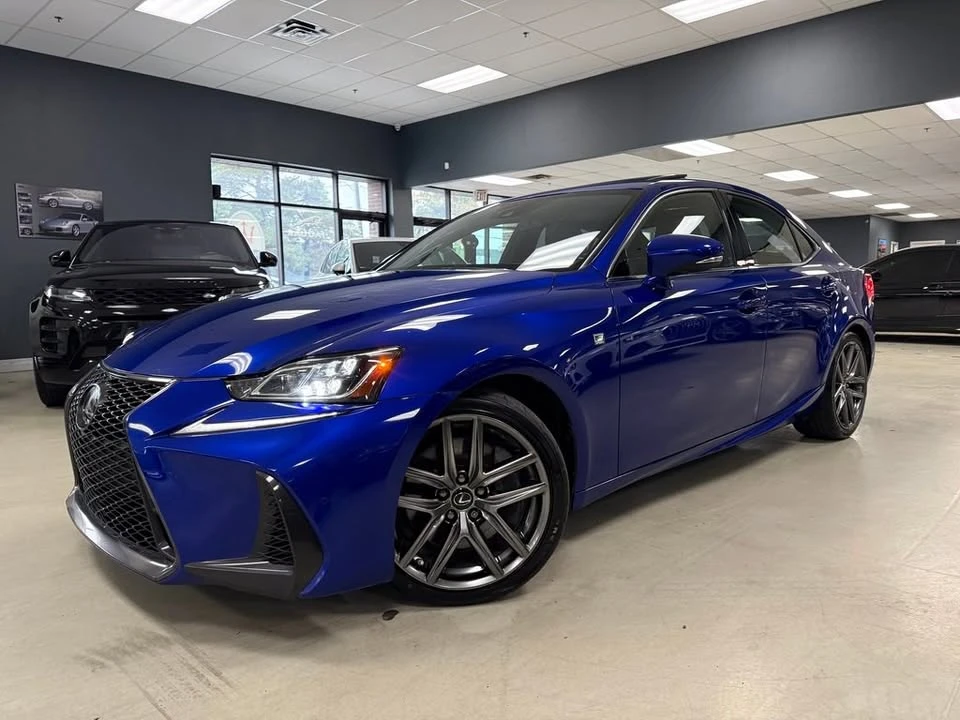 2019 Lexus IS 3rd Gen - Image 11 of 20