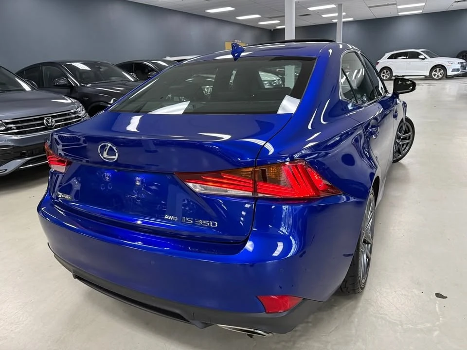 2019 Lexus IS 3rd Gen - Image 15 of 20