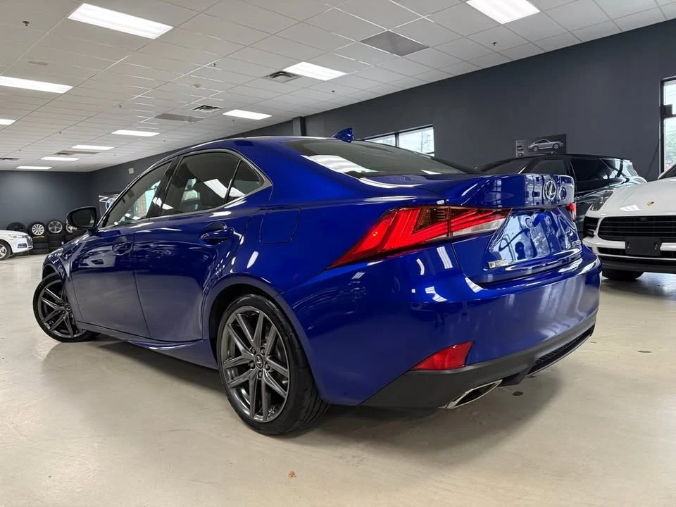 2019 Lexus IS 3rd Gen - Image 13 of 20