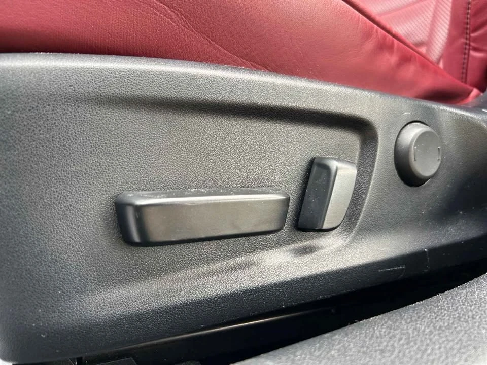 2019 Lexus IS 3rd Gen - Image 15 of 19