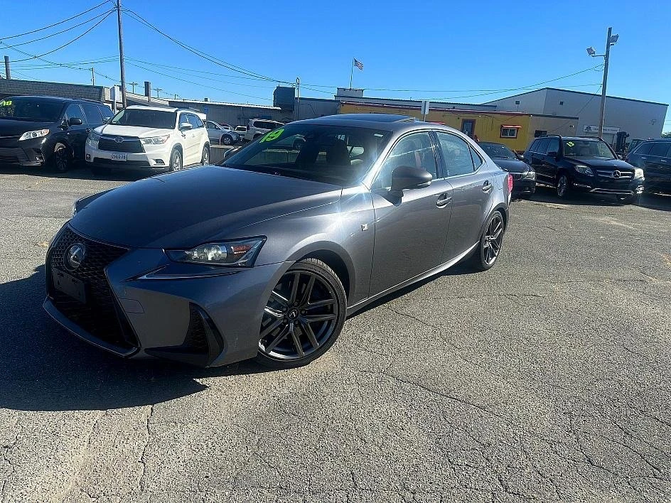 2019 Lexus IS 3rd Gen - Image 5 of 13
