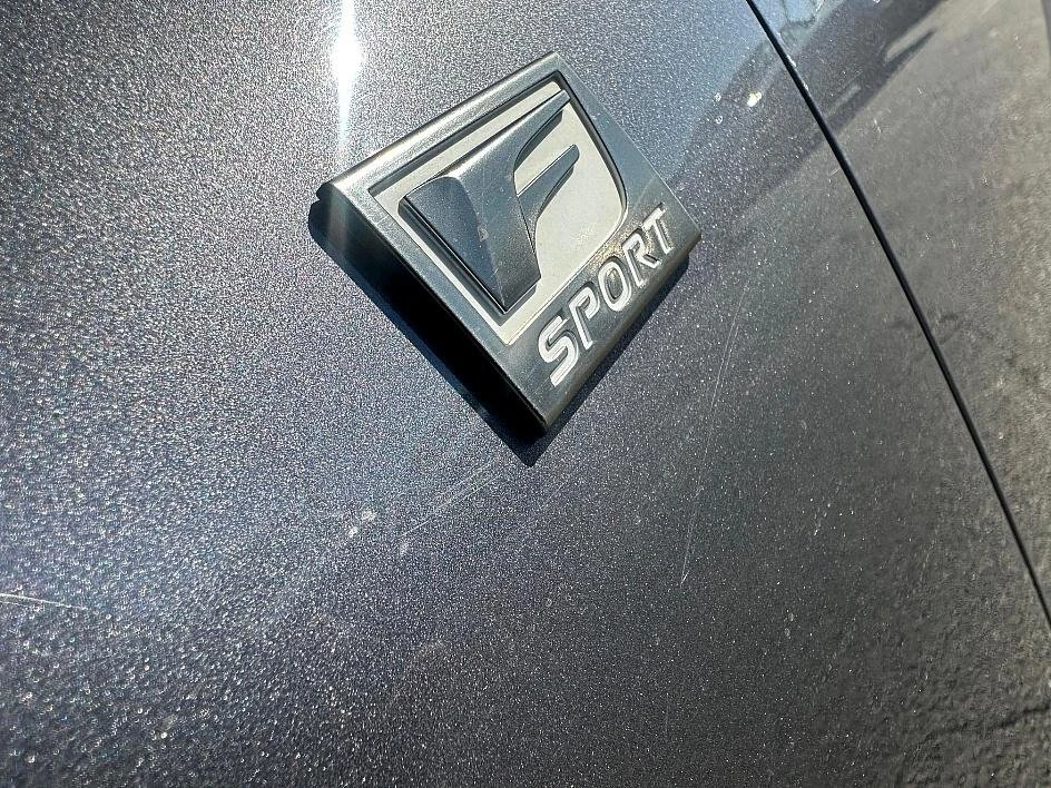 2019 Lexus IS 3rd Gen - Image 9 of 13