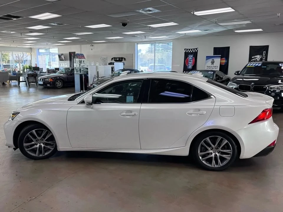 2019 Lexus IS 3rd Gen - Image 2 of 3